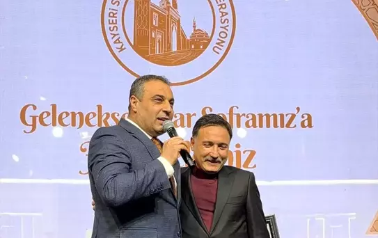 Vali Çiçek'e Fahri Hemşehrilik Beratı