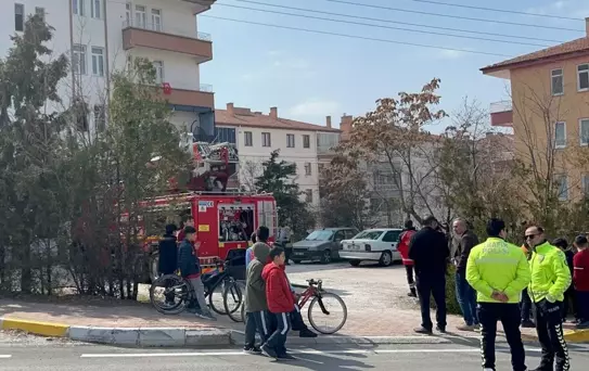 Aksaray'da Apartman Yangını