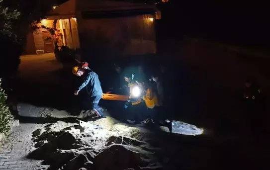 Kayalıklardan Düşen Kişi Kurtarıldı