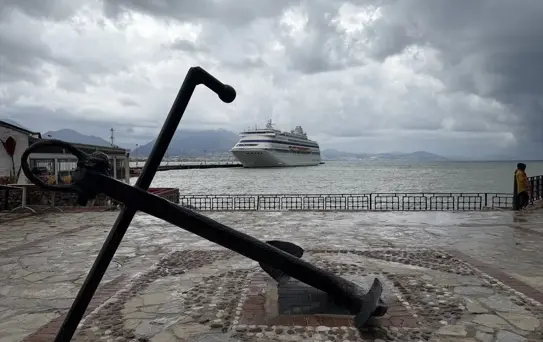 Alanya'ya İlk Kruvaziyer Geldi
