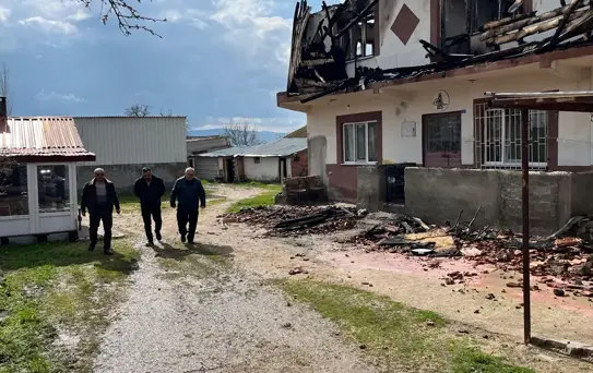 Merzifon'da Yangın: Evin Üst Katı Kül Oldu