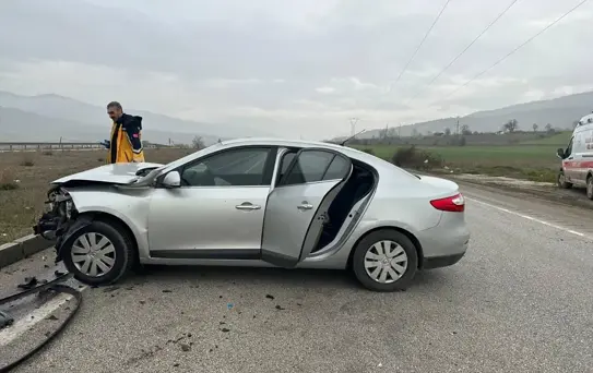Amasya'da Trafik Kazası: 5 Yaralı