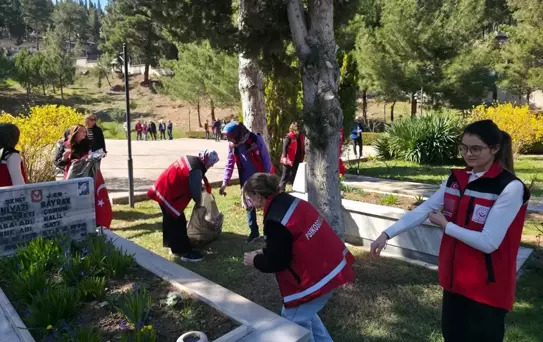 Amasya'da Şehit Mezarlıkları İçin Bakım ve Temizlik Çalışması
