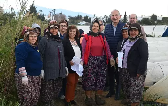Kadınlar Günü'nde Tarım İşçileriyle Bir Araya Geldi