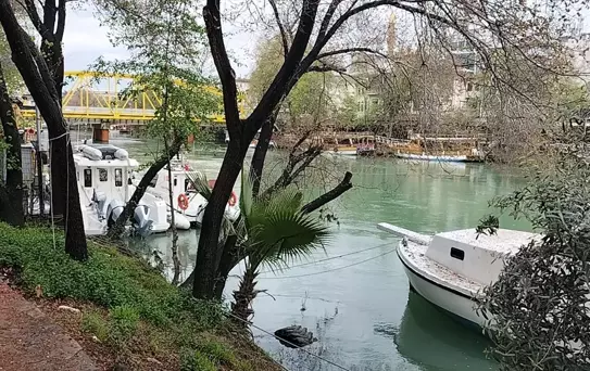 Manavgat'ta Kadın Cesedi Bulundu