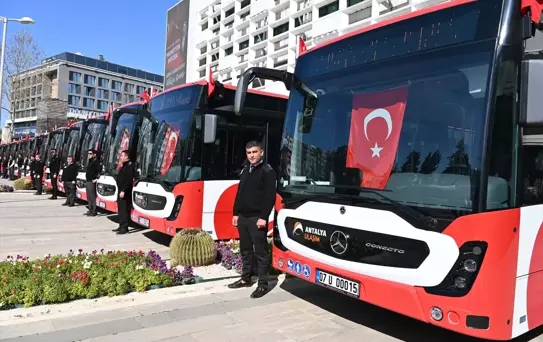 Antalya'da Yeni Otobüsler Tanıtıldı