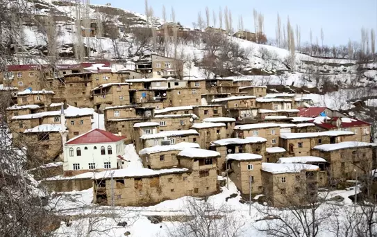 Hizan'da İmece Usulü Kar Temizliği