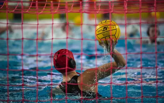 İzmir'de Avrupa Kadınlar Sutopu Kupası Başladı