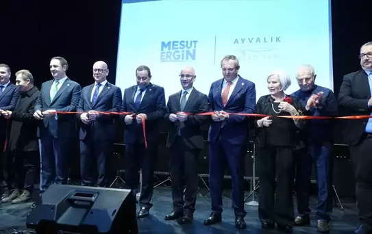 Ayvalık'ta Rauf Denktaş Kültür Merkezi Açıldı