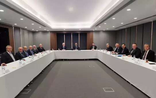 Bakan Kacır, İstanbul OSB Başkanlarıyla Toplandı