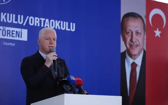 Okul İnşaatları Arasında Gecikme Eleştirisi