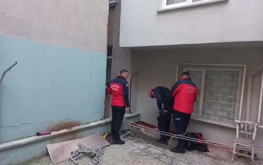 Kedi Havalandırma Boşluğundan Kurtarıldı