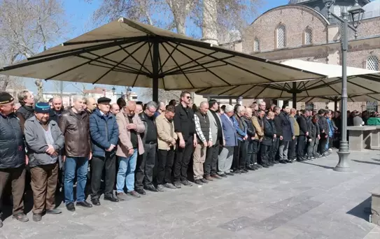 Sinan Ergüven Son Yolculuğuna Uğurlandı