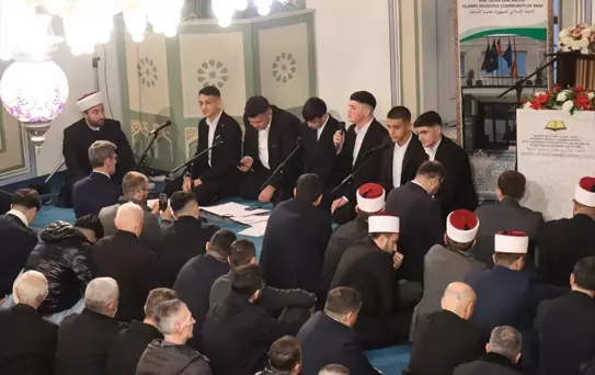 Balkanlar'da Müslümanlar Ramazan Bayramı namazını kıldı