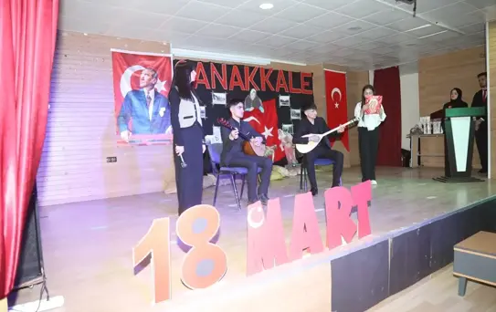 Başkale'de 18 Mart Şehitleri Anma Günü ve Çanakkale Deniz Zaferi dolayısıyla tören yapıldı
