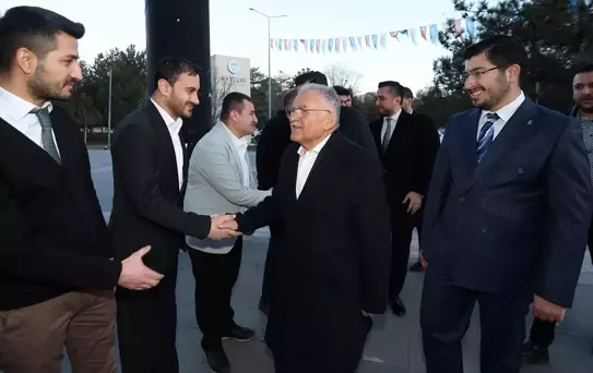 Büyükkılıç Gençlerle İftarda Buluştu