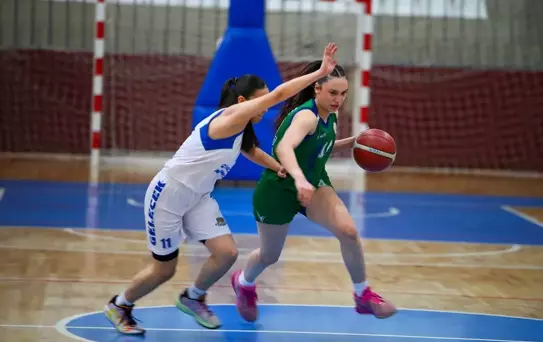 Basketbolda 18 Yaş Altı Kızlar Anadolu Şampiyonası Beyaz Grup karşılaşmaları, Uşak'ta yapıldı