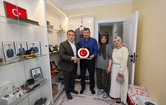 Vali Sözer, Şehit Ailesiyle İftarda Bir Araya Geldi