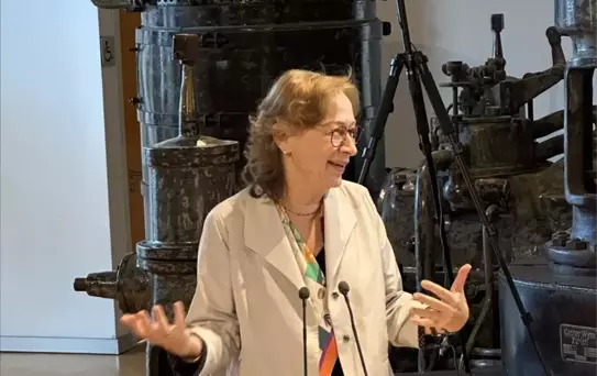 Prof. Dr. Lale Duruiz'e Emeritus Ünvanı