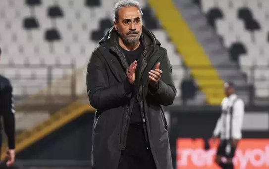 Bir anda istifa etti! Saatler önce yendiği rakibinin başına geçti