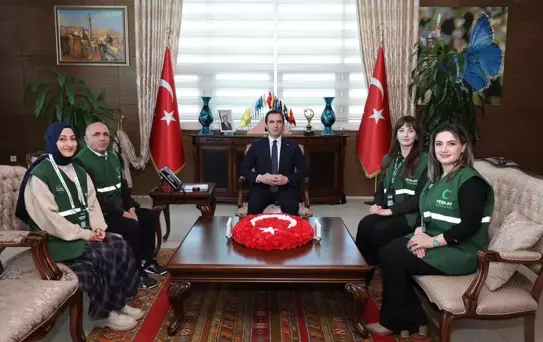 Yeşilay Haftası'nda Vali Karakaya'dan Ziyaret