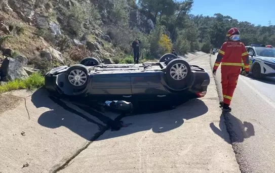 Bodrum'da Otomobil Devrildi: Sürücü Yaralandı