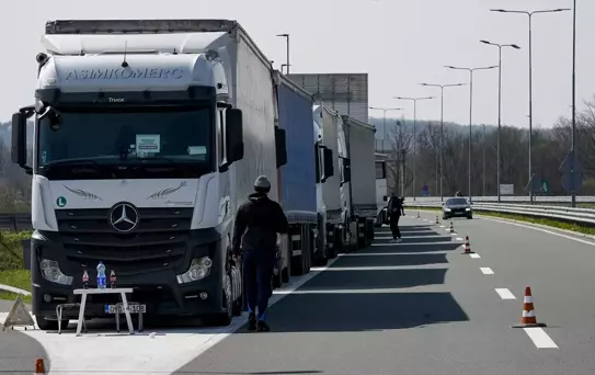 Bosna Hersek'te Kamyoncular AB'ye Karşı Protesto Düzenledi
