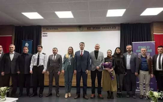 Bucak'ta Dijital Aile Semineri