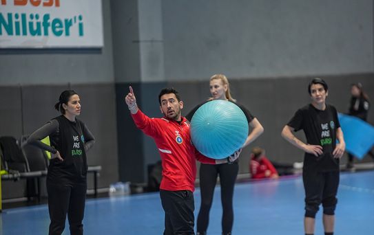 Bursa B.B. Hentbol'da Şampiyonluk Hedefliyor