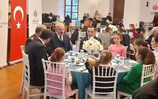 Vali Toraman Gelibolu'da İftar Verdi