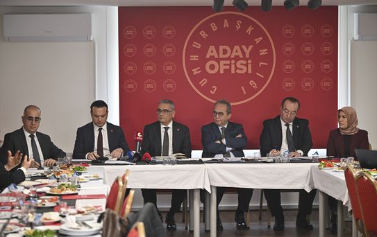 Tezcan: Aday Ofisi Proaktif Siyasetin Merkezi