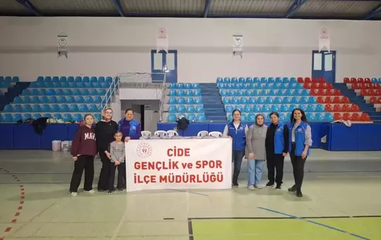 Cide'de Gönüllü Kadınlara İftar