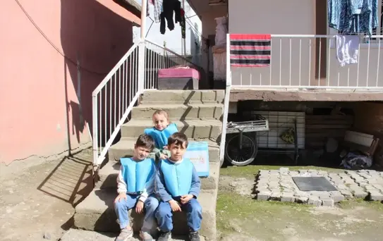 Cizre'de Kur'an Kursu Öğrencilerinden Yardım Kolileri