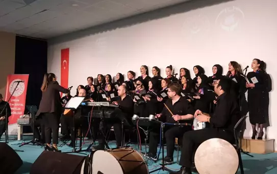 Gönülden Ezgiler Korosu'ndan Dünya Kadınlar Günü Konseri