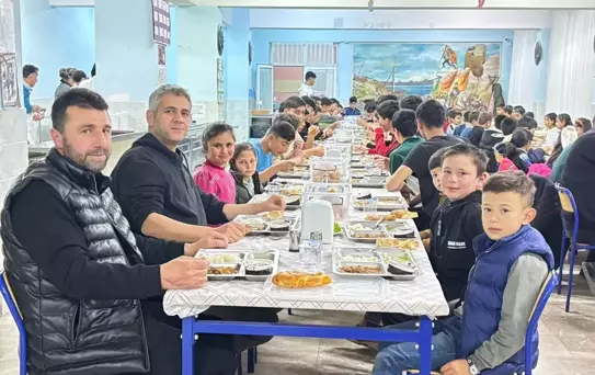 Alaca'da Öğrencilere İftar Programı