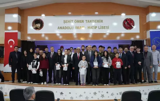 Çubuk'ta İstiklal Marşı'nın kabulü ve Mehmet Akif Ersoy'u Anma Günü etkinliği yapıldı