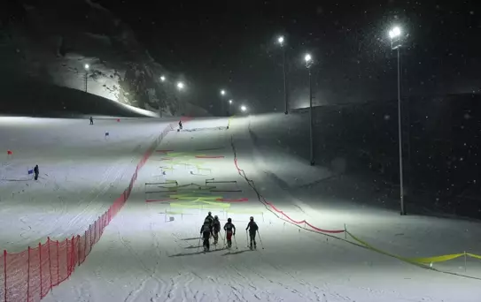 Hakkari'de Dağ Kayağı Şampiyonası Coşkusu