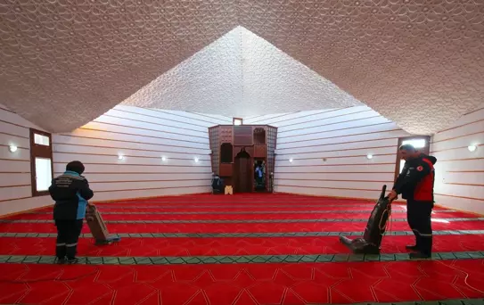 Darende'de Camiler Ramazan İçin Hazırlanıyor