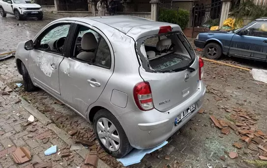 Denizli'de Kuvvetli Rüzgar Etkili Oldu