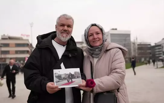 Düzce'de Sevgililer Günü'ne Özel Kırmızı Halı Sürprizi