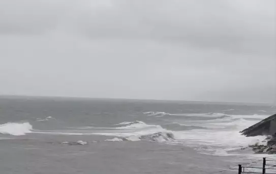 Akçakoca'da Kuvvetli Rüzgar ve Yüksek Dalgalar