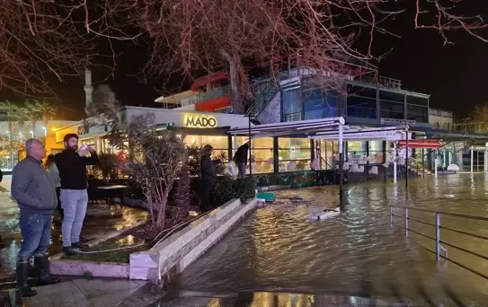 Edremit'te Lodos Hayatı Olumsuz Etkiledi