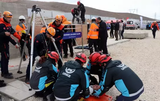 Elazığ'da deprem tatbikatı gerçekleştirildi