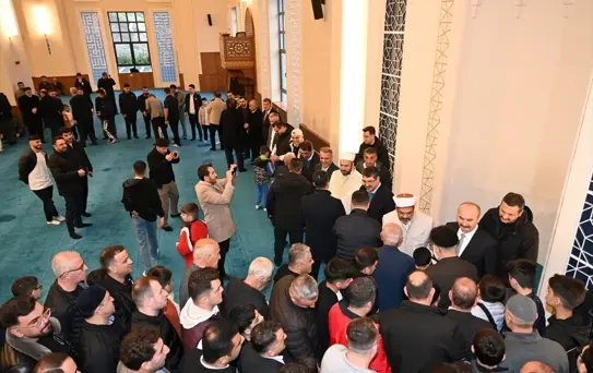 Ramazan Bayramı'nda Camiler Dolu