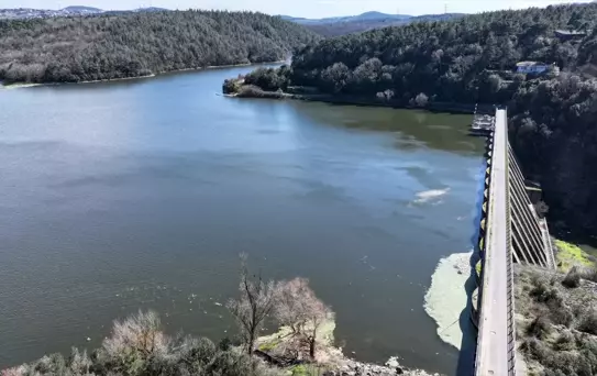 Elmalı Barajı'ndaki Atık Kirliliği