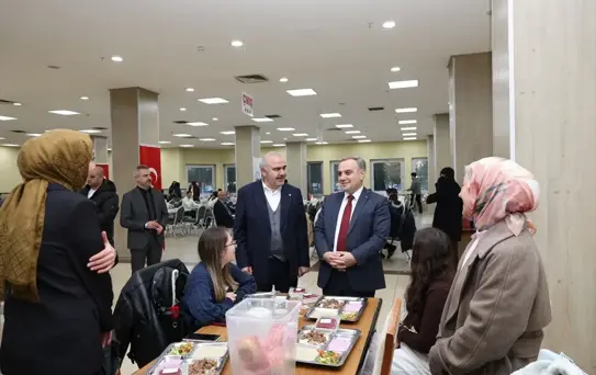 ERÜ'nde Öğrencilere İftar Desteği