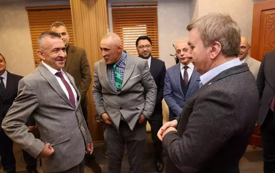 Vali Aydoğdu'dan Özel Gereksinimli Bireylere Doğum Günü Sürprizi