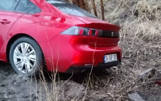 Erzurum'da Trafik Kazası: 2 Ölü, 5 Yaralı