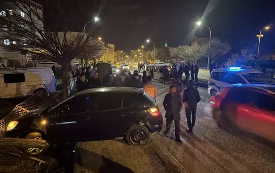 Oltu'da Zincirleme Kaza: 1 Yaralı