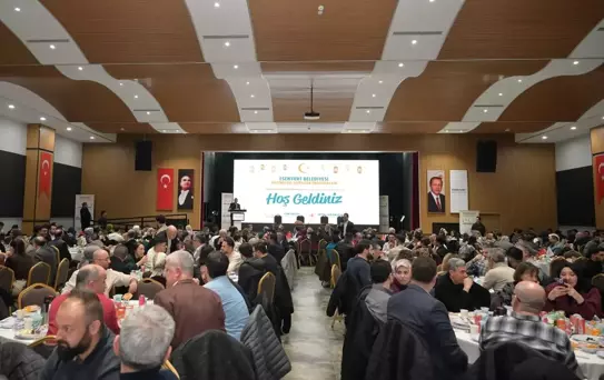 Esenyurt Belediyesi Başkan Vekili Aksoy, öğretmenlerle buluştu